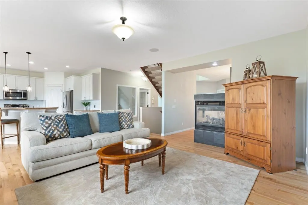 46 Crestbrook Hill SW