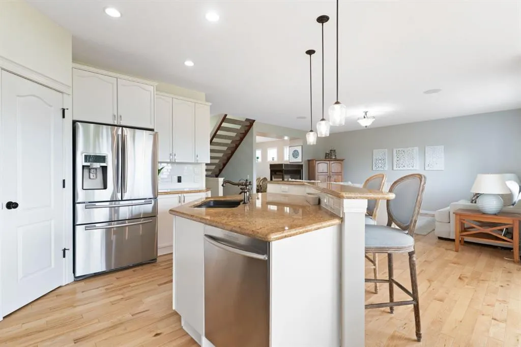 46 Crestbrook Hill SW