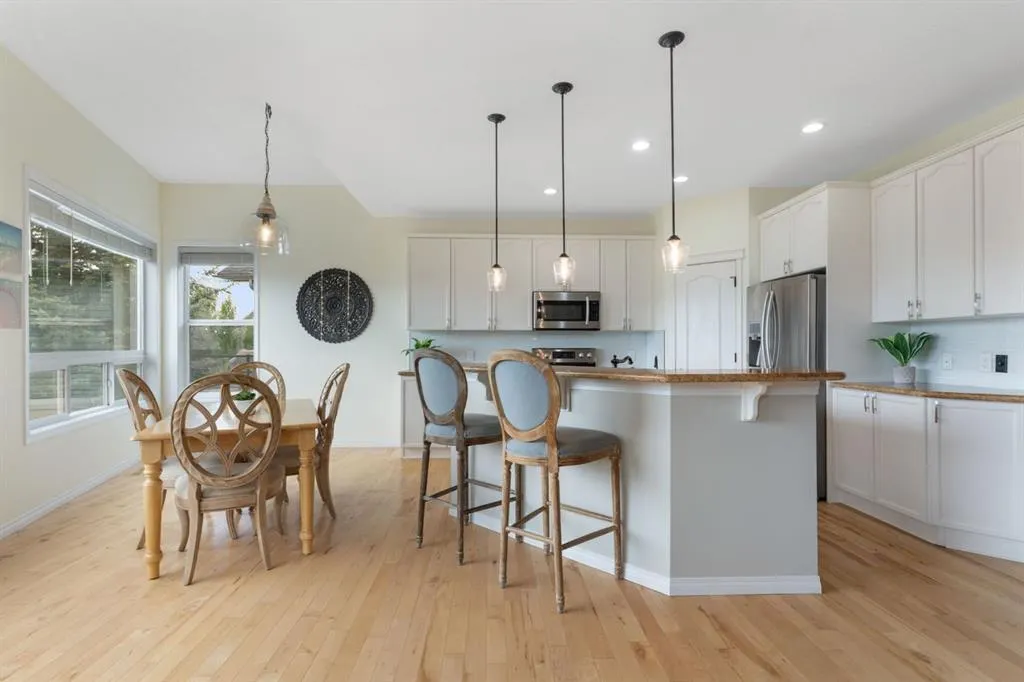 46 Crestbrook Hill SW