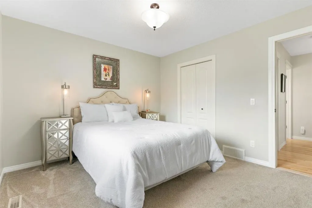 46 Crestbrook Hill SW