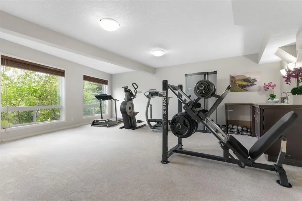 46 Crestbrook Hill SW
