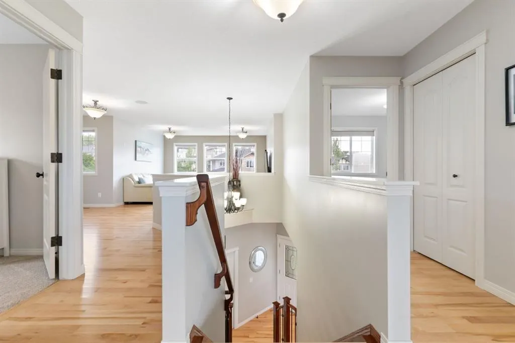 46 Crestbrook Hill SW