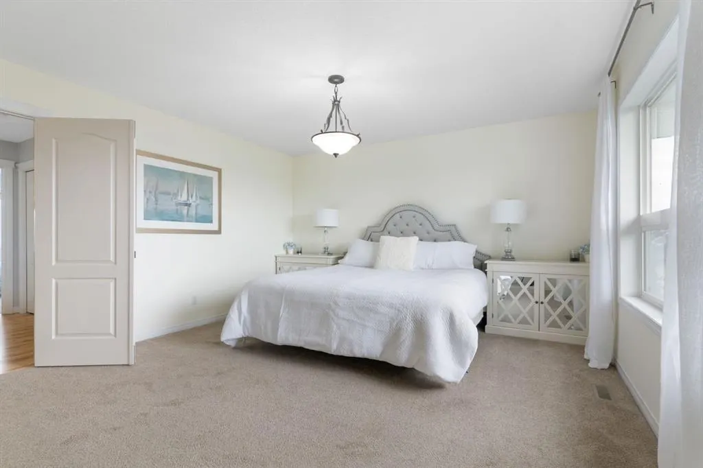46 Crestbrook Hill SW