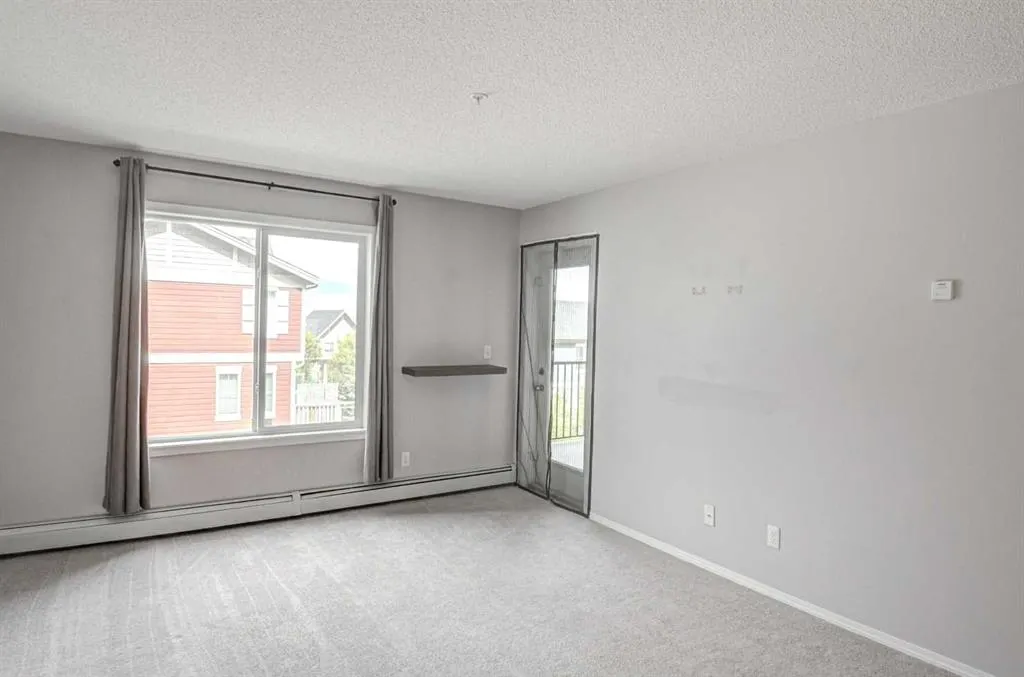 195 Kincora  Glen Road NW, #221