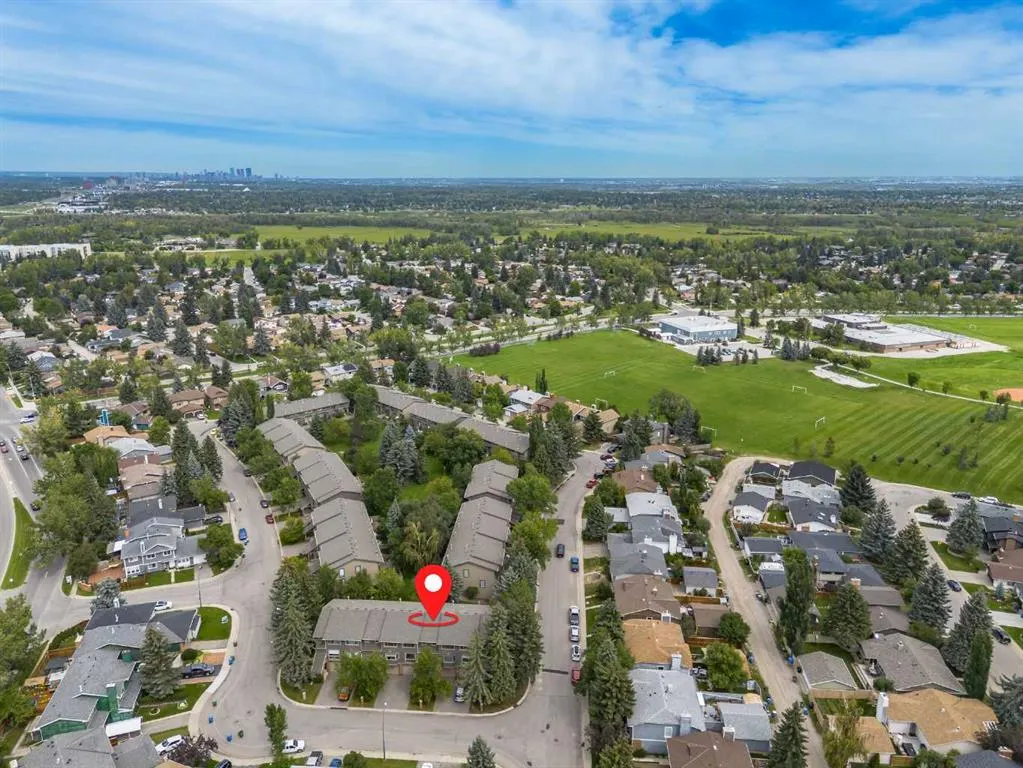 99 Midpark Gardens SE, #29