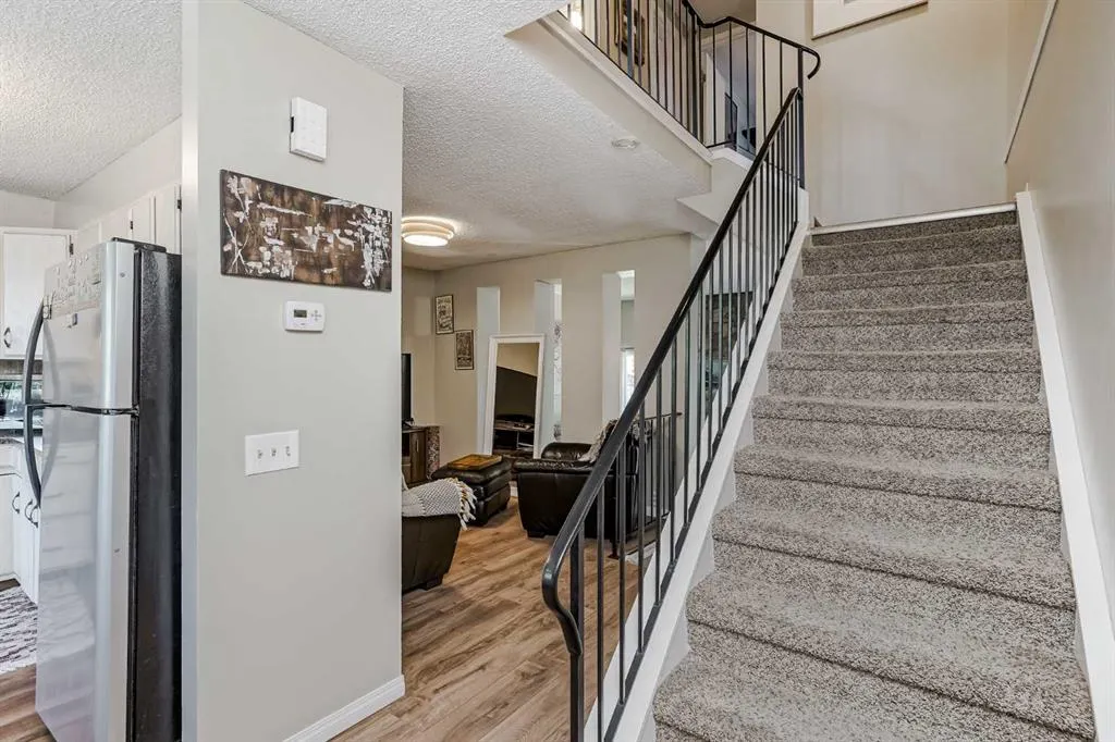 99 Midpark Gardens SE, #29