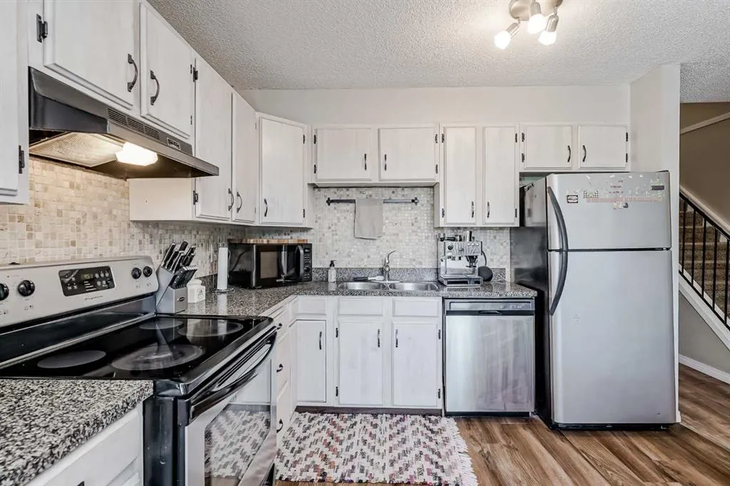 99 Midpark Gardens SE, #29