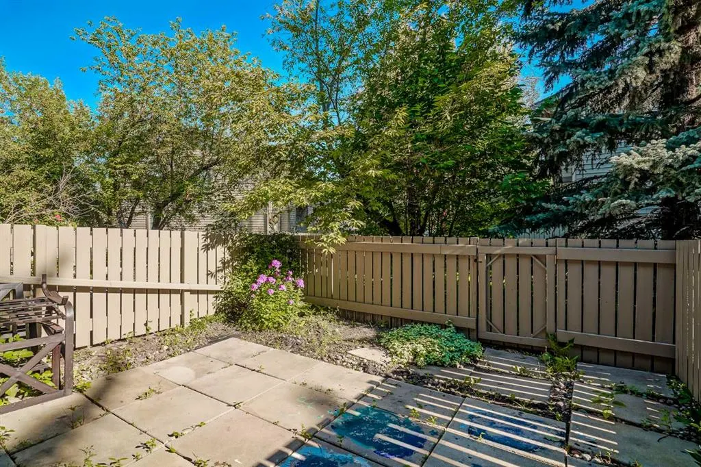99 Midpark Gardens SE, #29