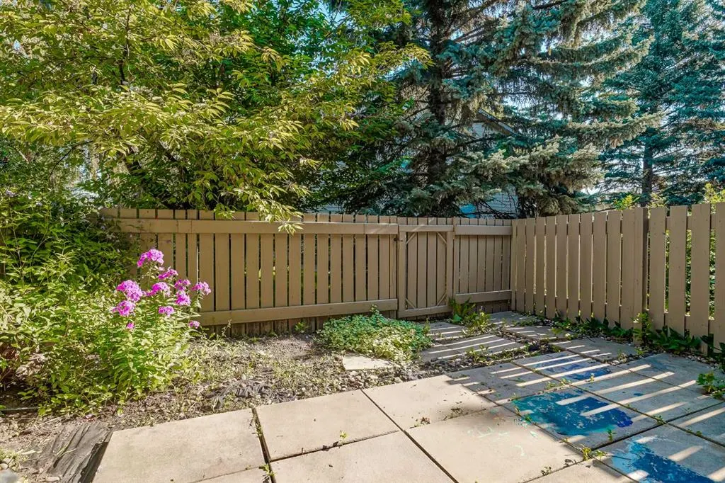 99 Midpark Gardens SE, #29