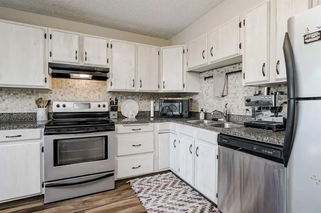 99 Midpark Gardens SE, #29