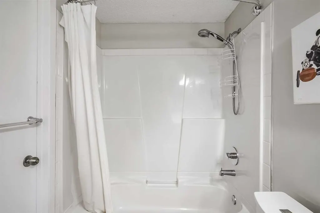 99 Midpark Gardens SE, #29