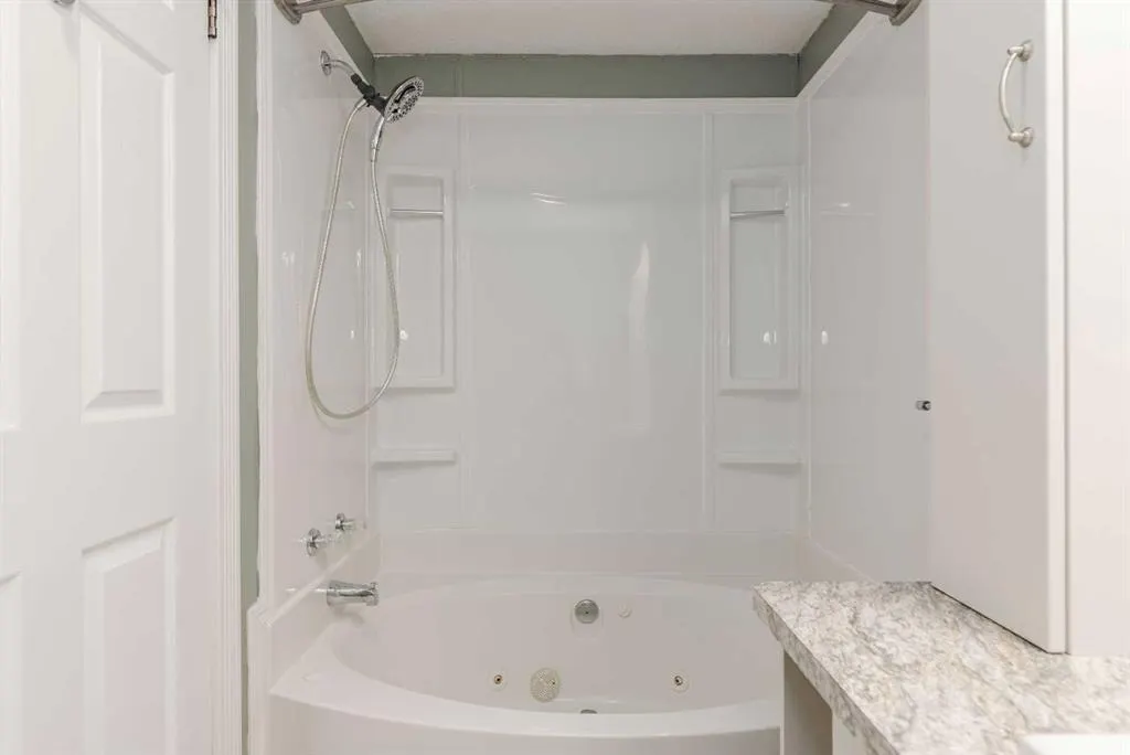 132 Grey Owl Place