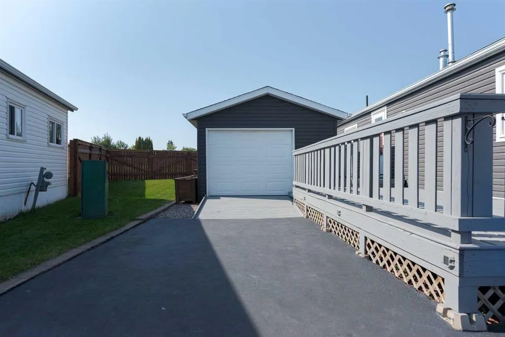 132 Grey Owl Place