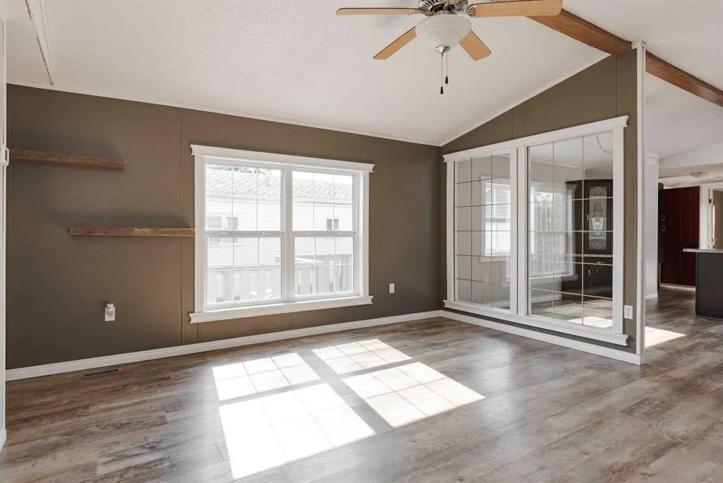 132 Grey Owl Place