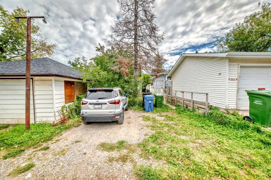 2809 38 Street SW