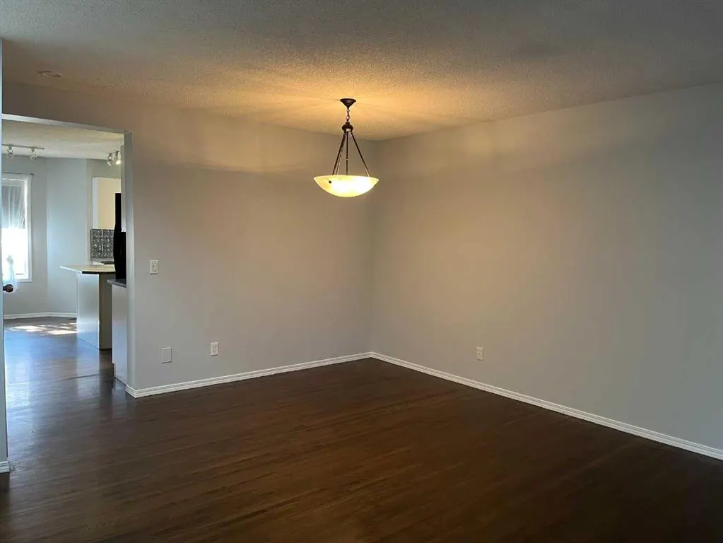 73 Hidden Spring Green NW