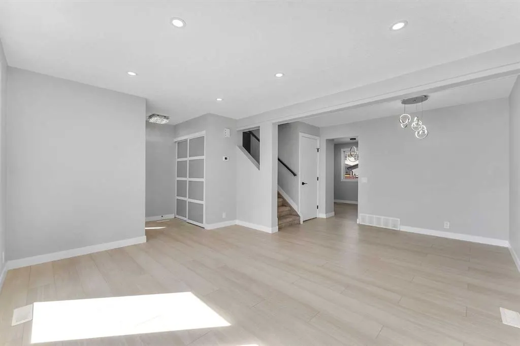 73 Erin Woods Place SE