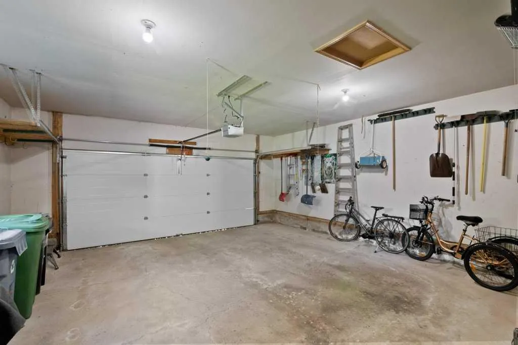 179 Douglasbank Drive SE