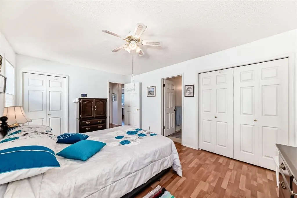 21 Strathmore Lakes Way