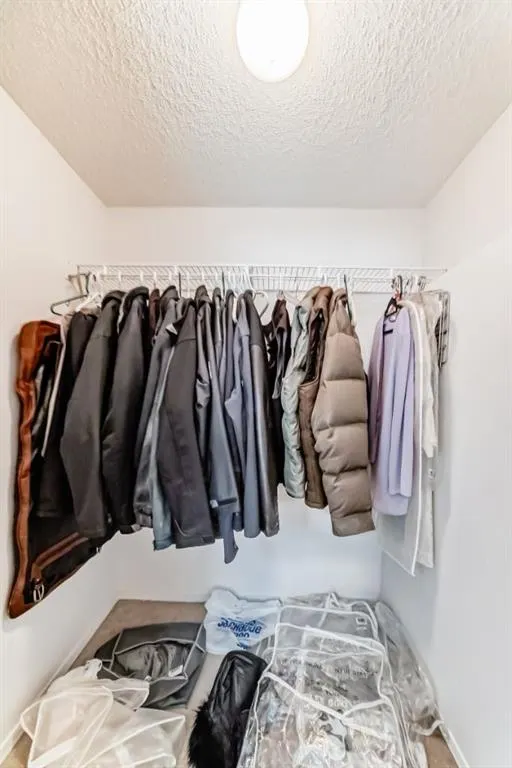 21 Strathmore Lakes Way