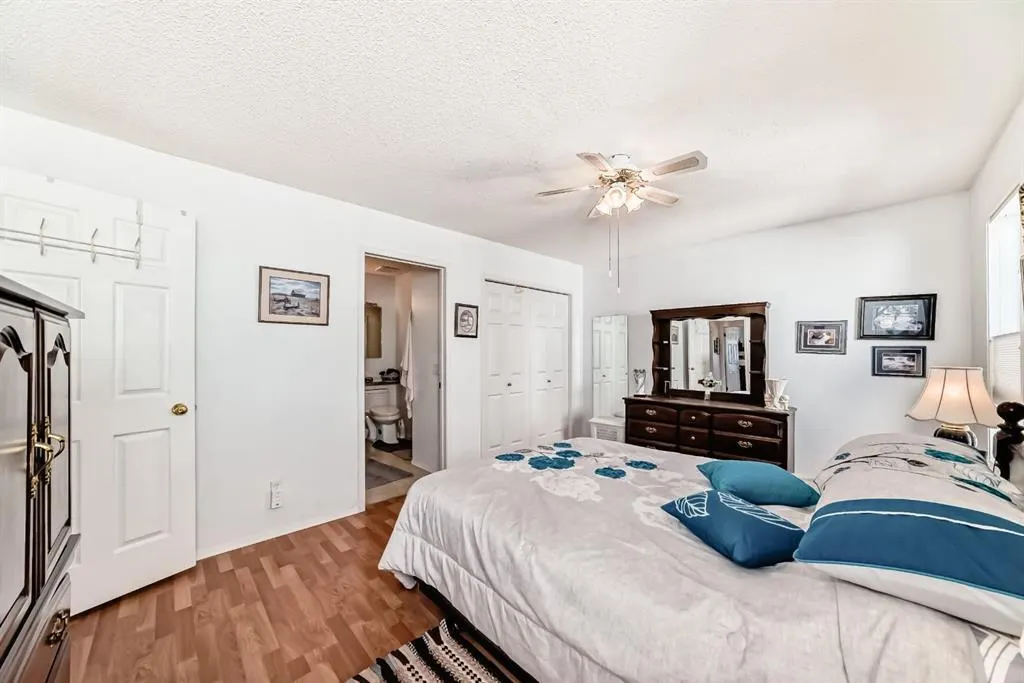 21 Strathmore Lakes Way