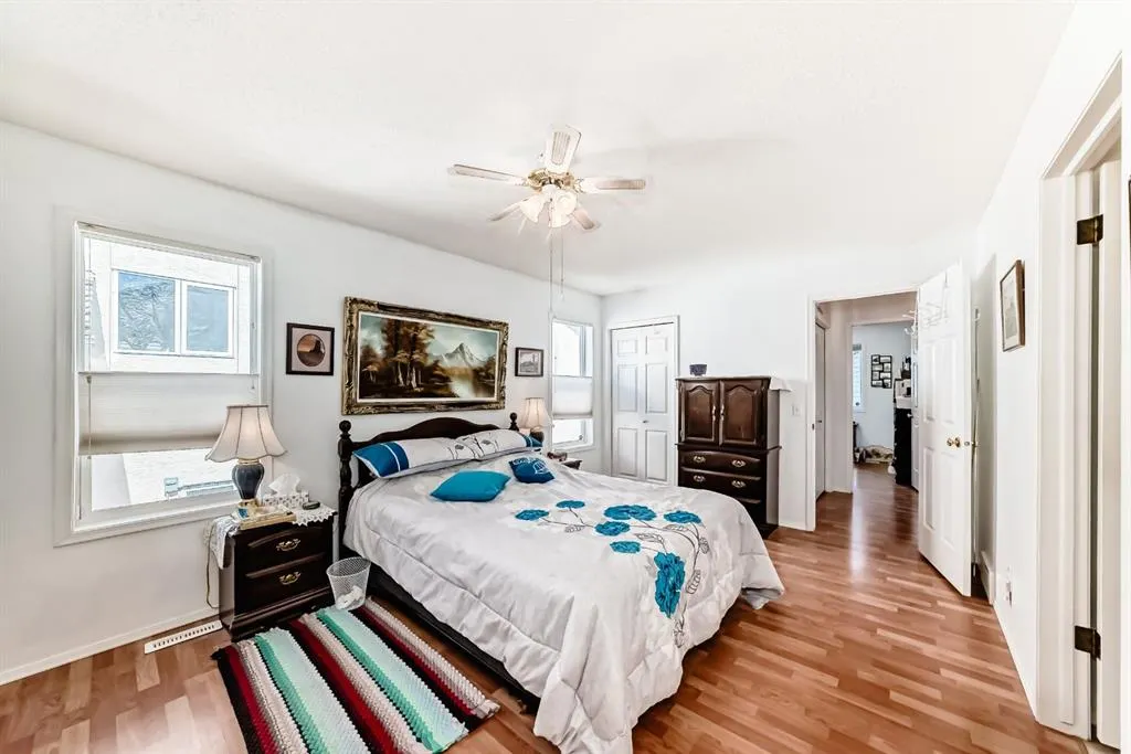 21 Strathmore Lakes Way