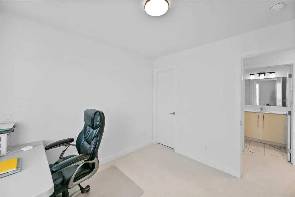 60 Amblefield Terrace NW