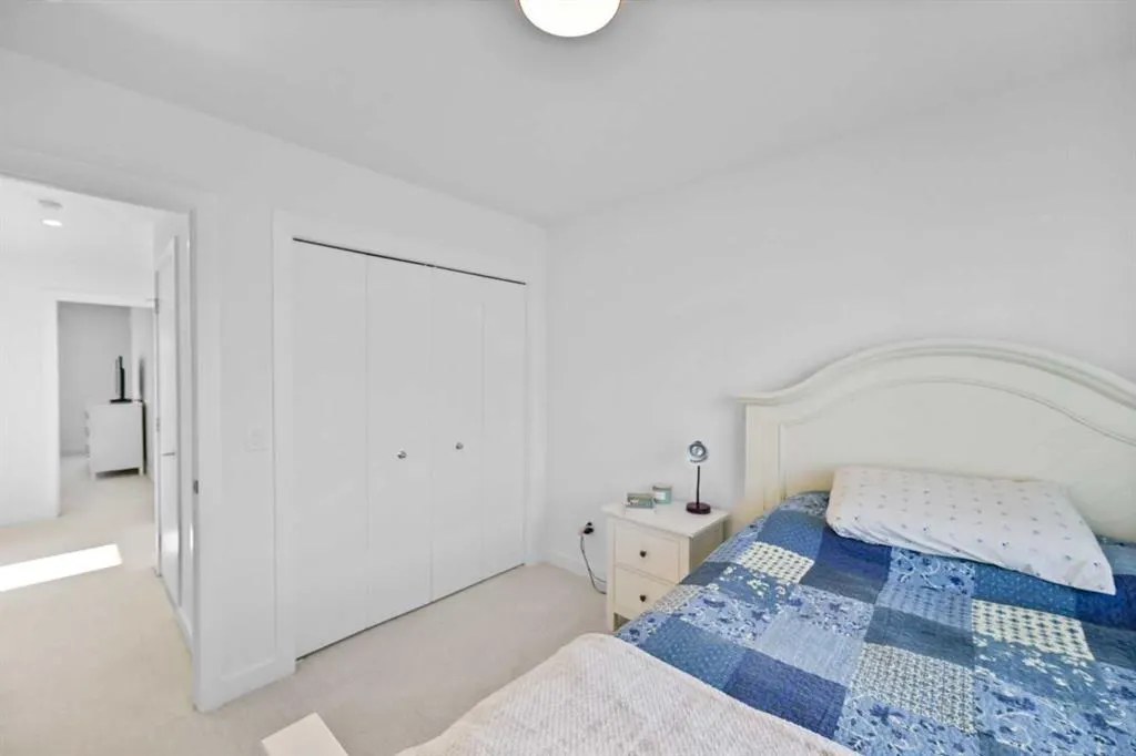 60 Amblefield Terrace NW