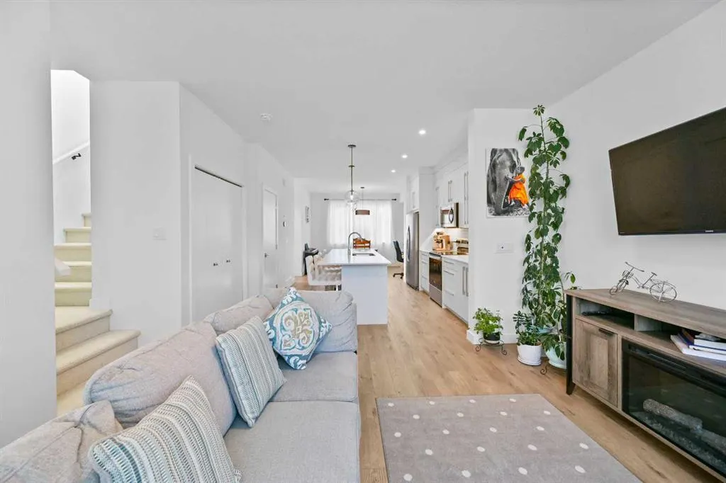 60 Amblefield Terrace NW