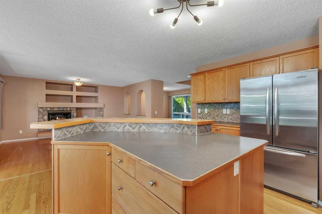 150 Harvest Oak View NE