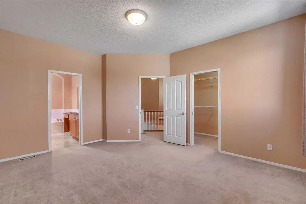 150 Harvest Oak View NE