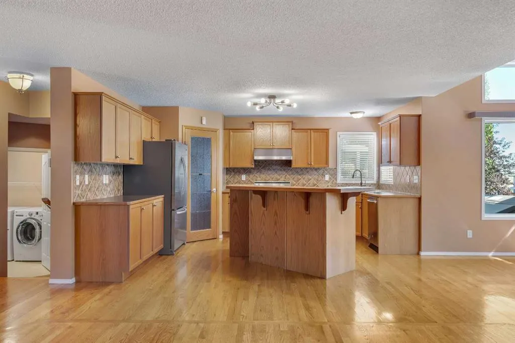 150 Harvest Oak View NE