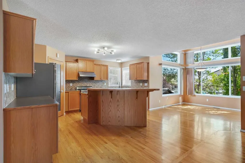 150 Harvest Oak View NE