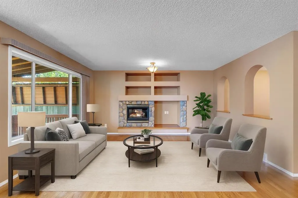 150 Harvest Oak View NE