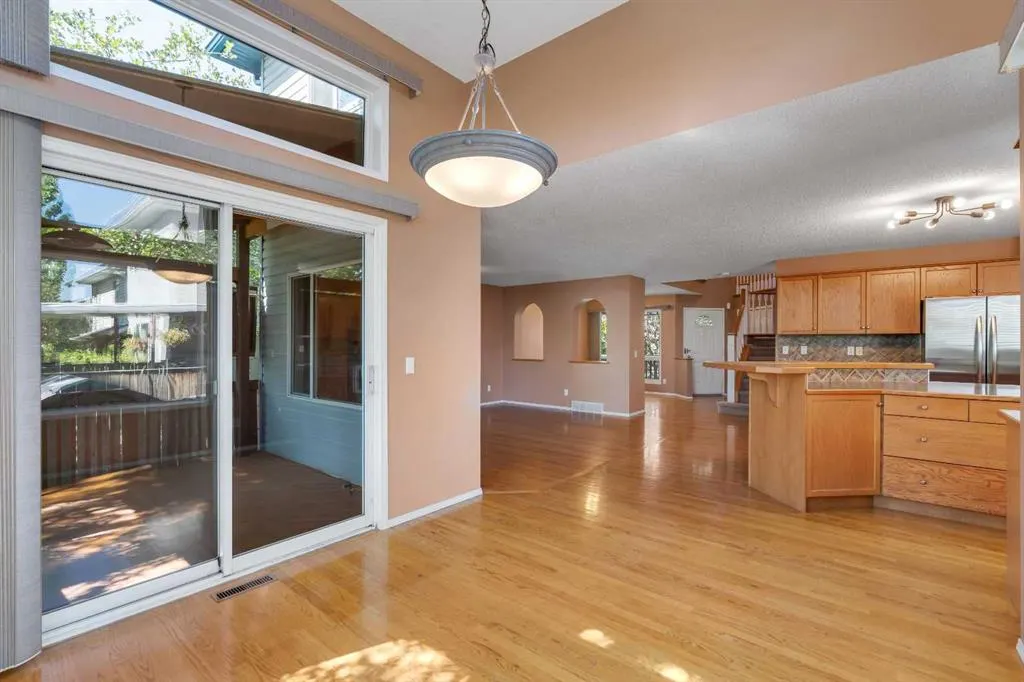 150 Harvest Oak View NE