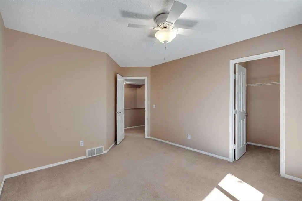 150 Harvest Oak View NE