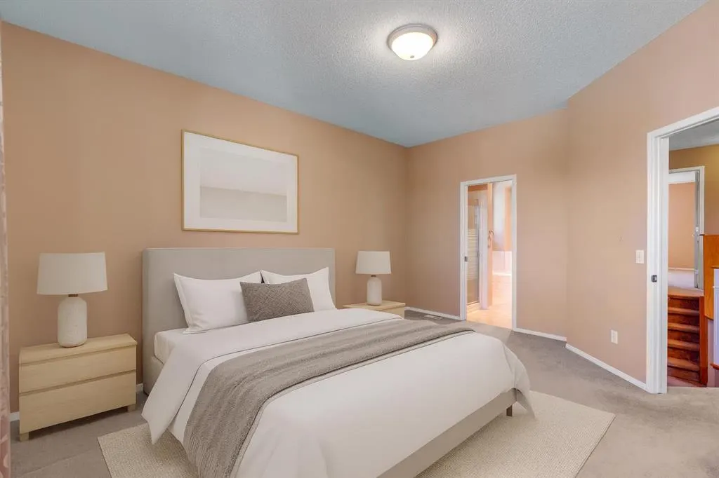 150 Harvest Oak View NE