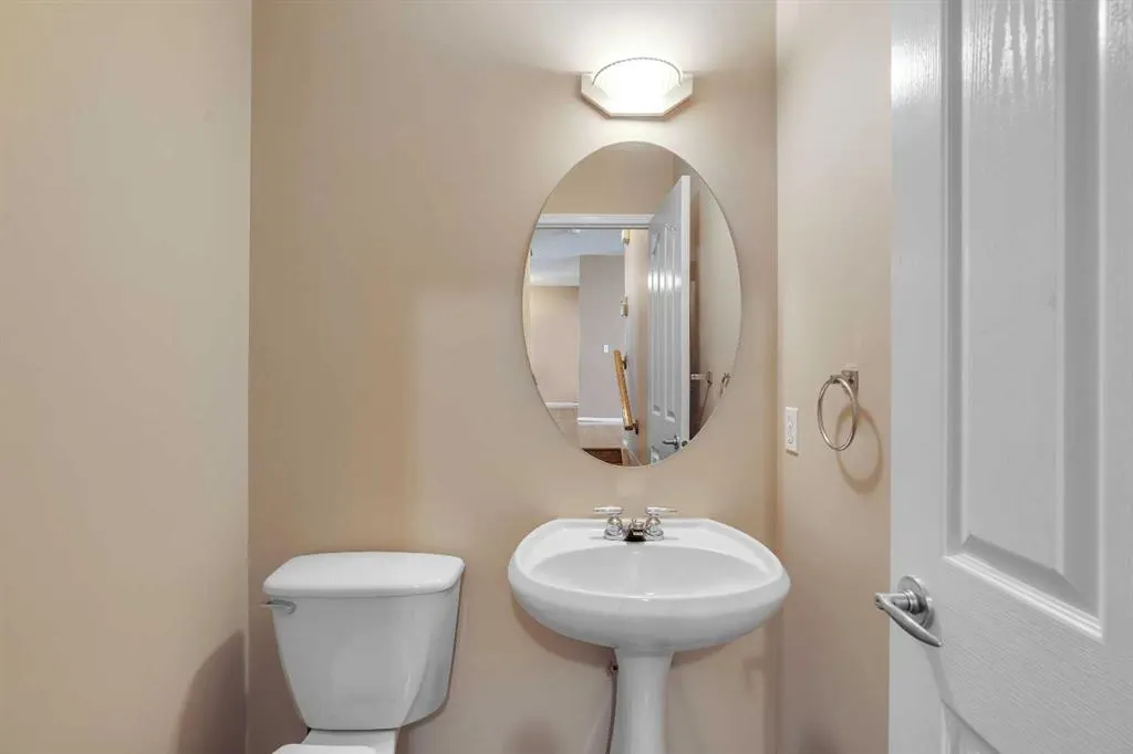 150 Harvest Oak View NE