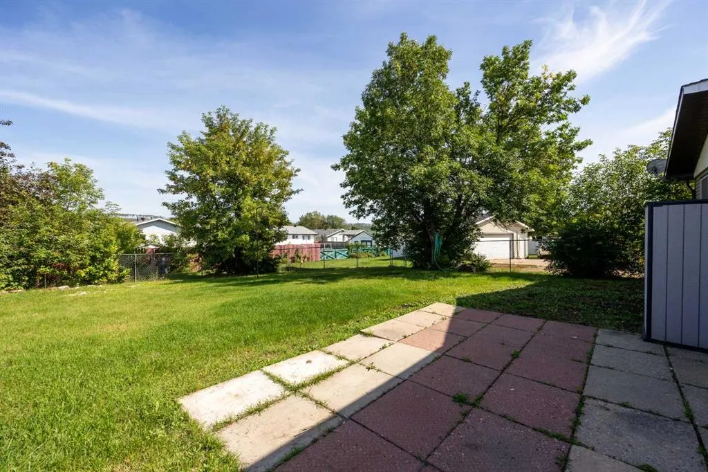 34 Bell Crescent