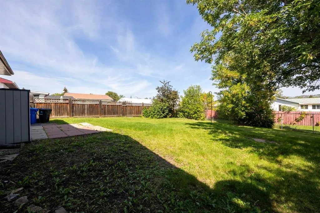 34 Bell Crescent