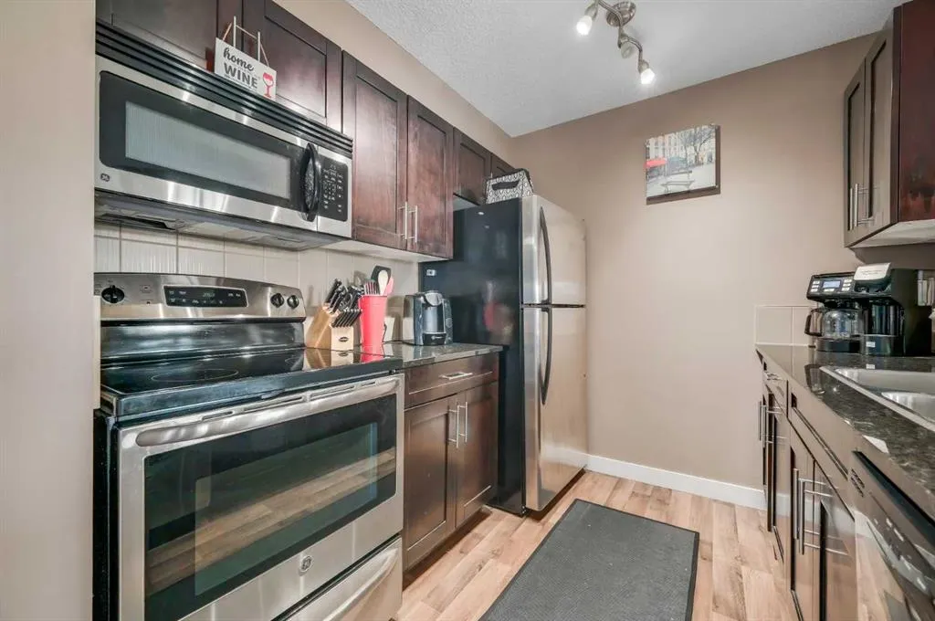 403 Mackenzie Way SW, #4317