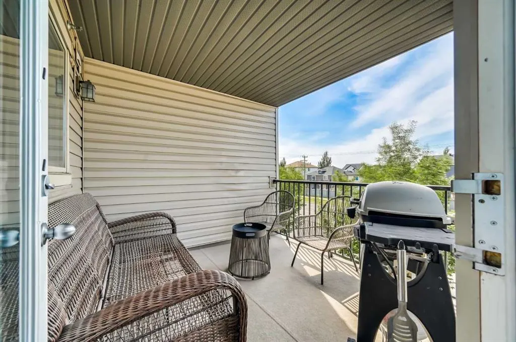 403 Mackenzie Way SW, #4317