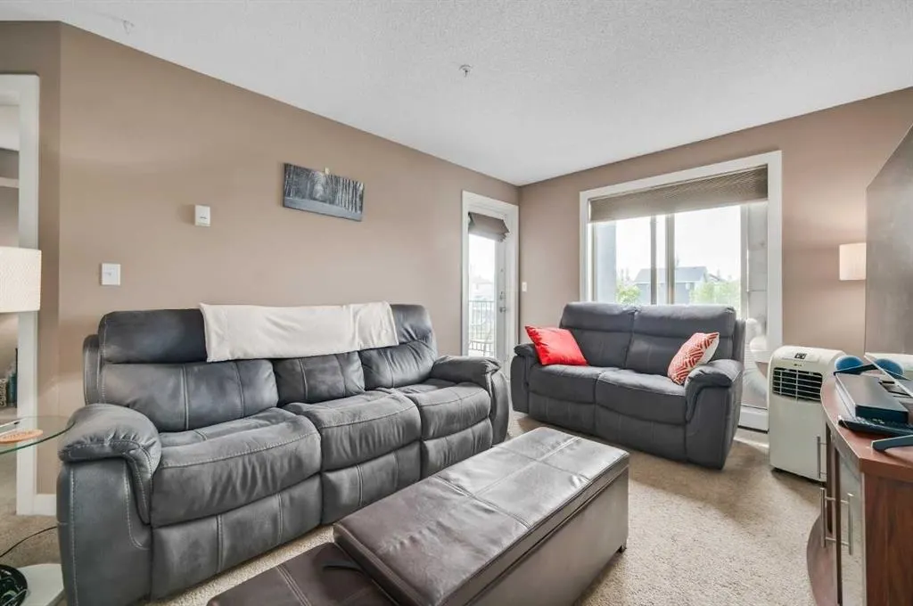 403 Mackenzie Way SW, #4317