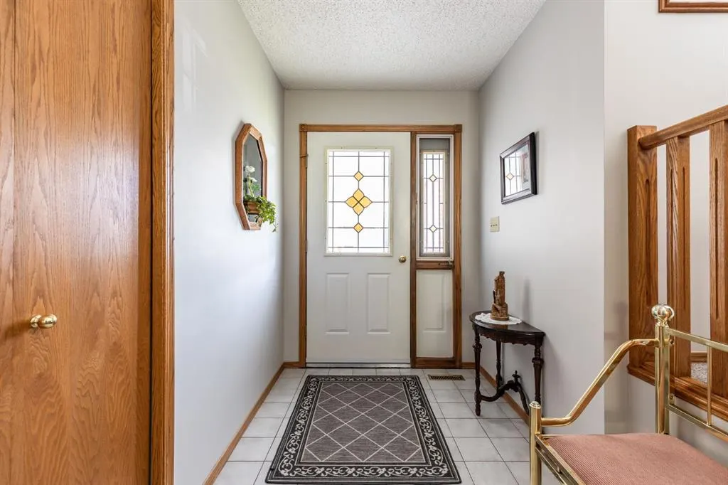 26 Shaw Crescent SE