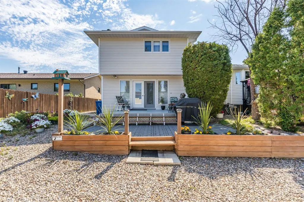 26 Shaw Crescent SE