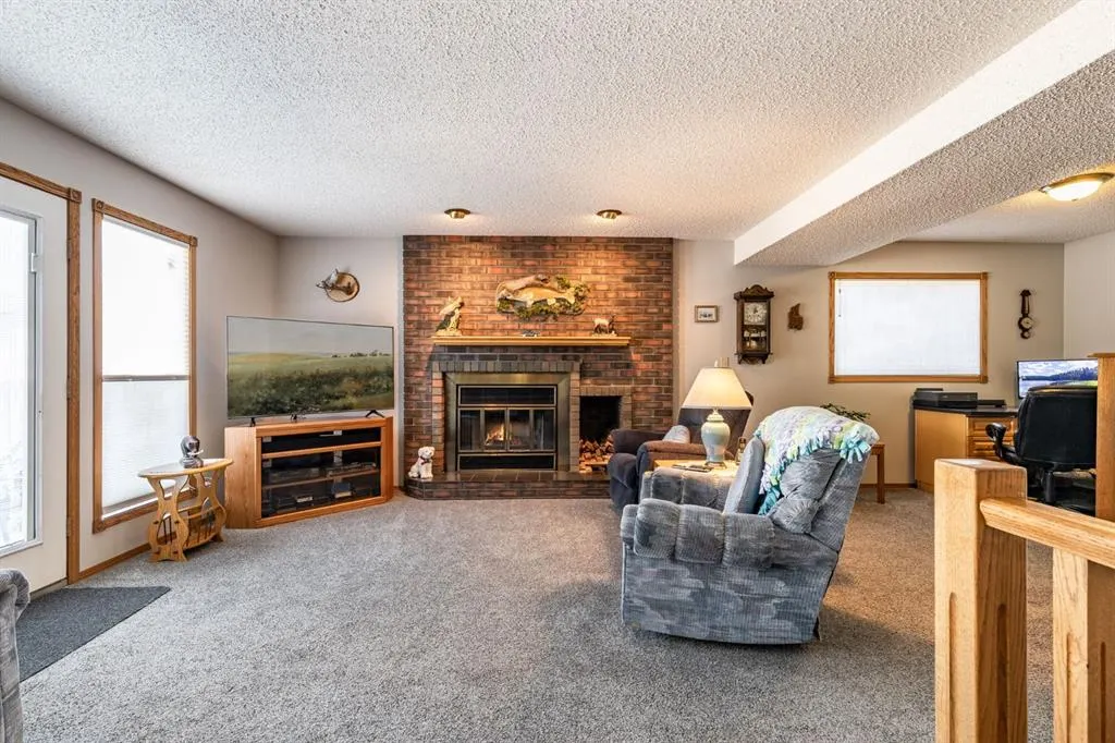 26 Shaw Crescent SE