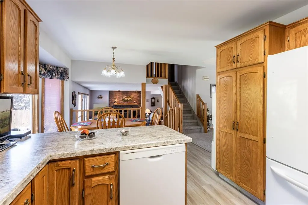 26 Shaw Crescent SE