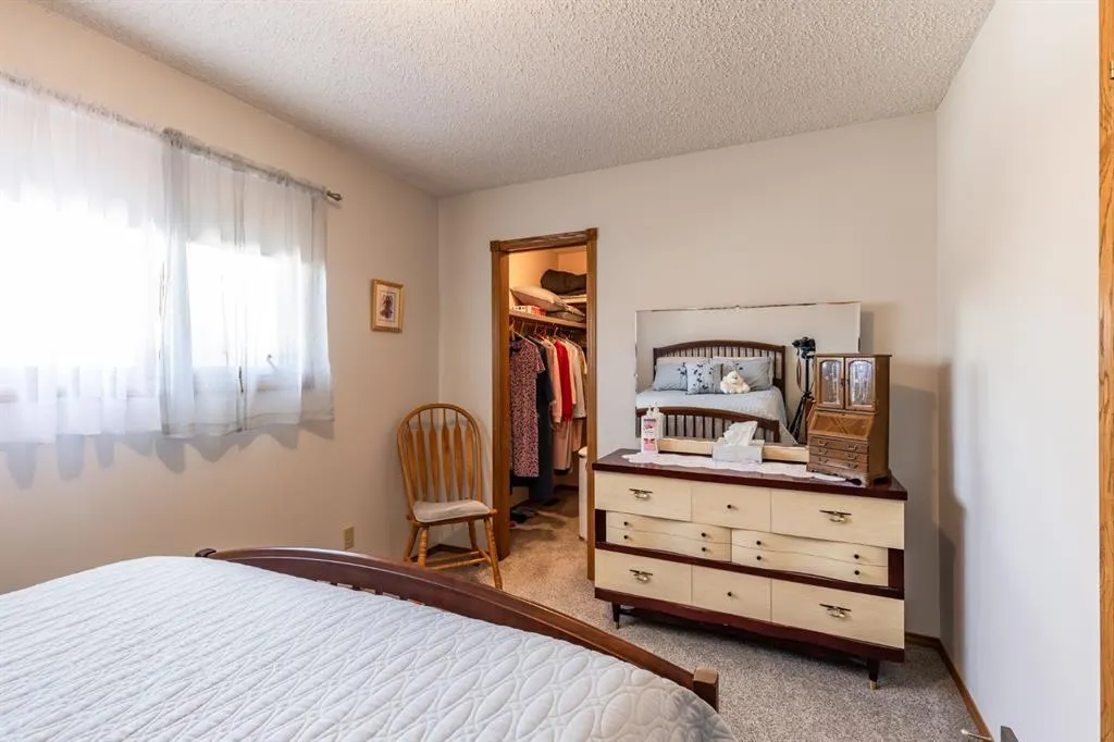 26 Shaw Crescent SE