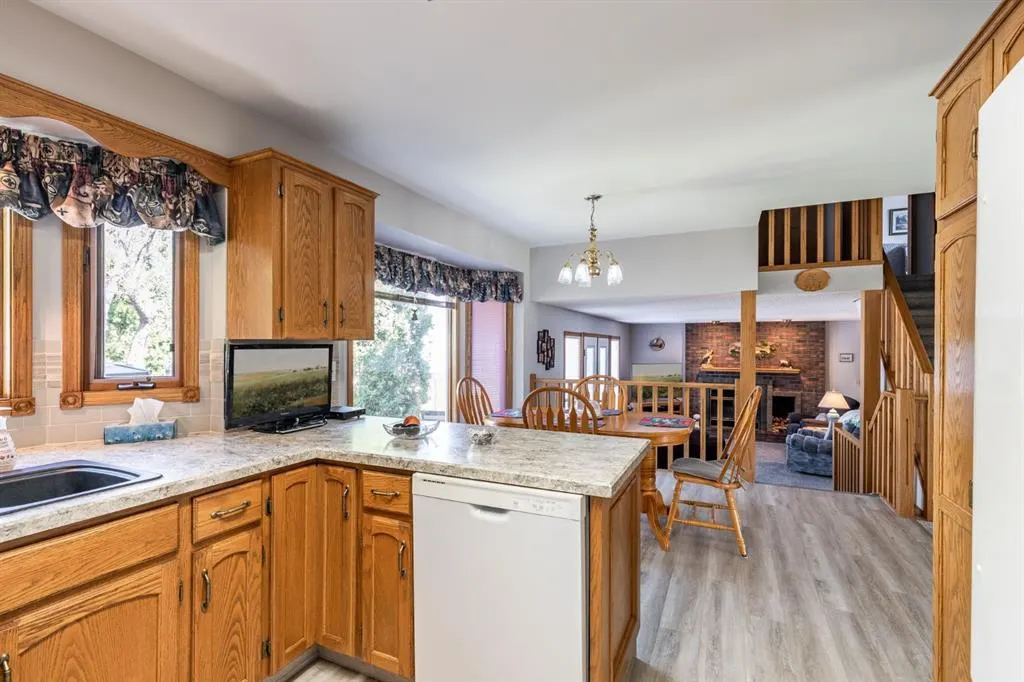 26 Shaw Crescent SE