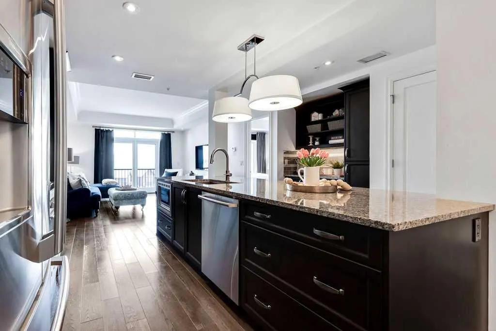 131 Quarry Way SE, #404
